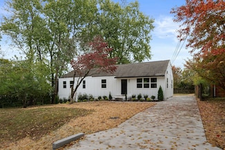 2923 Teakwood Dr, Nashville, TN 37214