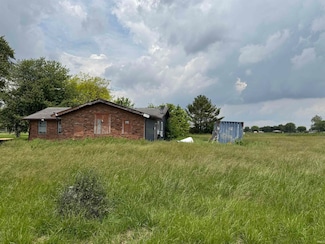 2074 W 300 S, Shelbyville, IN 46176