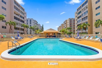 301 NE 14th Ave Unit 207, Hallandale Beach, FL 33009