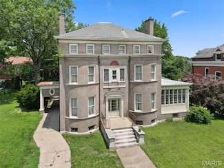 3215 Hawthorne Blvd, Saint Louis, MO 63104