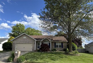 113 Fairway Dr, Maryville, IL 62062