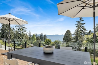 405 Bayside Rd, Bellingham, WA 98225