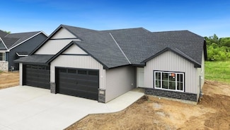 7773 Gunner Dr, Clear Lake, MN 55319