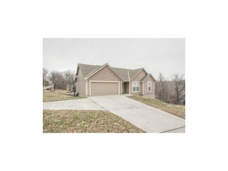 11808 E Missouri St, Sugar Creek, MO 64054