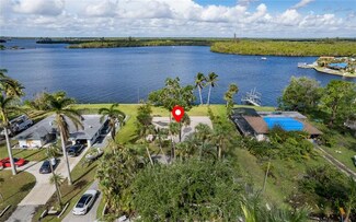 4865 E Riverside Dr, Fort Myers, FL 33905