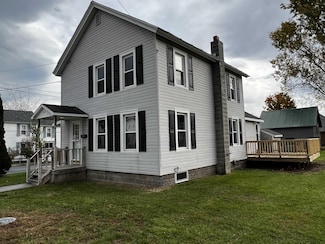 222 Oak St, Corinth, NY 12822
