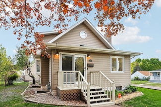 3459 Kyle Ave N, Minneapolis, MN 55422