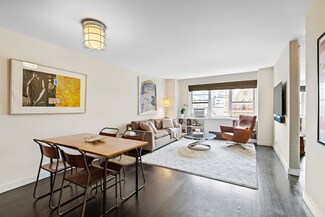 69 W 9th St Unit 8F, New York, NY 10011
