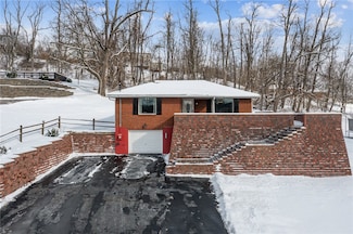 202 Sandy Hill Rd, Irwin, PA 15642