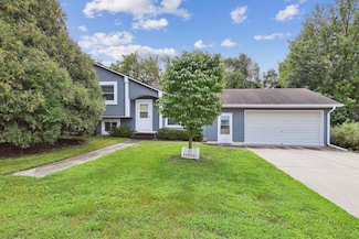 1002 Triangle Dr, Shell Rock, IA 50670