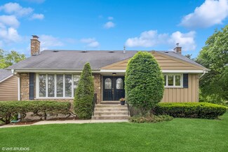 4N671 Petersdorf Rd, West Chicago, IL 60185