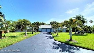 104 E Gadsden Ln, Cocoa Beach, FL 32931