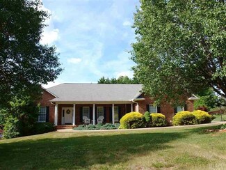 2423 36th Ave NE, Hickory, NC 28601
