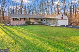 402 Streamside Dr, Fallston, MD 21047