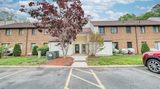 5 Country Cedar Ln, Egg Harbor Township, NJ 08234