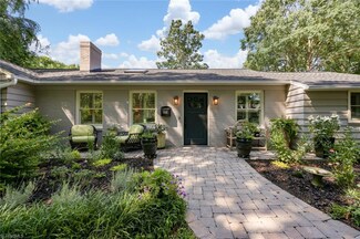 2010 Sussex Ln, Winston Salem, NC 27104