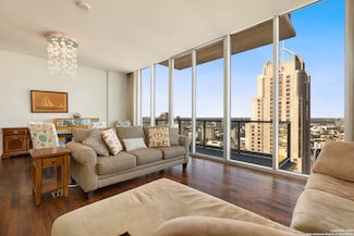 610 E Market St Unit 2510, San Antonio, TX 78205