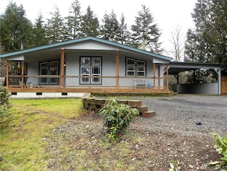 100 E Savage Ln, Grapeview, WA 98546