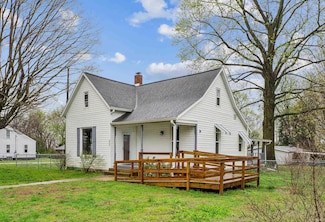 507 E Clark St, Owensville, IN 47665