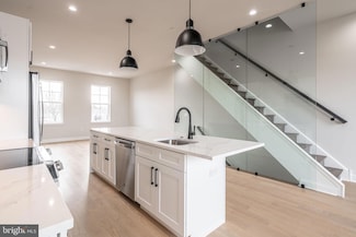 4036 Marilyn Dr, Haverford Township, PA 19083