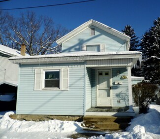 709 Spring St, Moosic, PA 18507