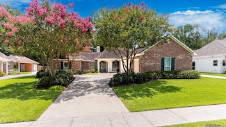 10327 Rustic Oak Dr, Baton Rouge, LA 70810