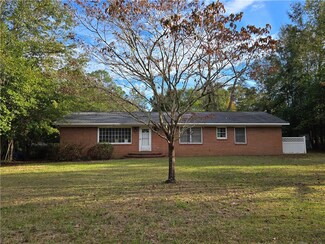 2022 Pioneer St, Waycross, GA 31501