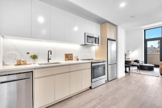 98-81 Queens Blvd Unit 6-A, Flushing, NY 11374