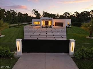 1388 Everglades Blvd N, Naples, FL 34120