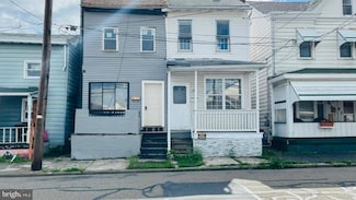 34 N 3rd St, Saint Clair, PA 17970