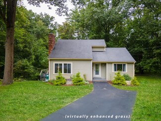 6 Temple Dr, Litchfield, NH 03052