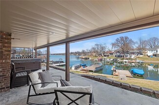 82 Anchor Dr, Blue Springs, MO 64015