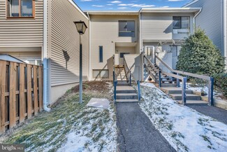 8632 Village Square Dr Unit 16/8632, Alexandria, VA 22309