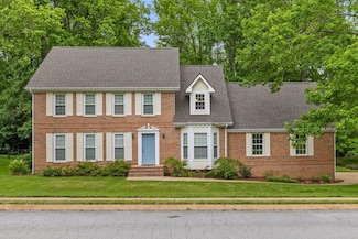 3604 Gentry Station Dr, Signal Mountain, TN 37377