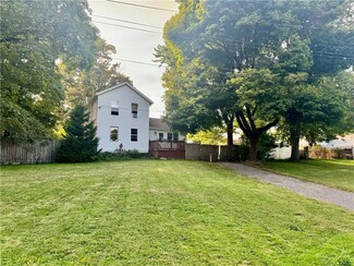 10 Water St, Lockport, NY 14094