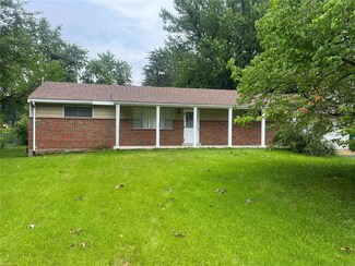 1129 Trampe Ave, Saint Louis, MO 63138