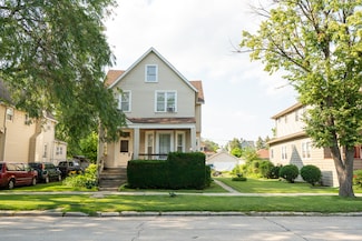 9114 Fairview Ave, Brookfield, IL 60513