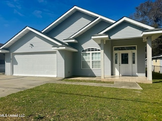 345 Bowen St, Biloxi, MS 39530