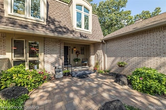 1136 Meadowglen Ct Unit S80, Bloomfield Hills, MI 48304