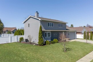 1553 Audubon Dr, Waterloo, IA 50701