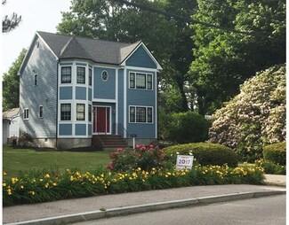 30 Crow Point Ln, Hingham, MA 02043