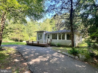 55 Stony Brook Rd, Hopewell, NJ 08525