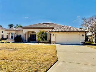 9445 Southern Belle Dr, Weeki Wachee, FL 34613