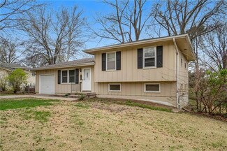 7114 Ballentine St, Shawnee, KS 66203