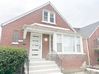 9536 S Woodlawn Ave, Chicago, IL 60628