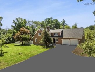 41 King St, Hanson, MA 02341