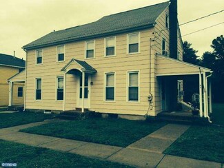 42-44 Main St, Bridgeport, NJ 08014
