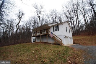 1679 High Top Rd, Linden, VA 22642