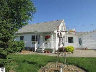 1495 E Weidman Rd, Rosebush, MI 48878