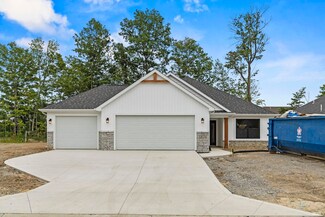 4771 Falcon Pkwy, New Haven, IN 46774